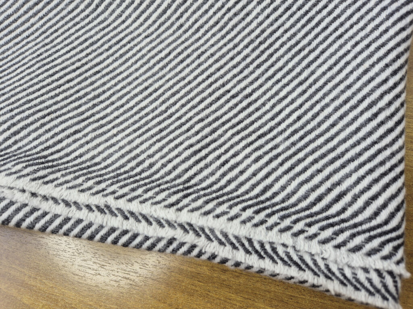 Kaschmir-Schal | Rauchgrau & Perlweiß | flauschig und weich | 66×202 cm